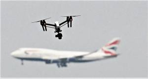 Imposible evitar que drones piratas entren en aeropuertos, según AESA