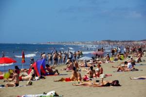 Canarias estudia quitar el IGIC a los turistas británicos