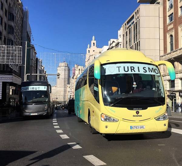 Las aspirantes al contrato de transporte alternativo terrestre de Renfe respaldan el proceso de licitaci&oacute;n