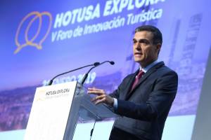 Pedro Sánchez ensalza el papel del turismo como "salvavidas" en la crisis