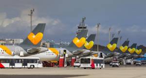 El Grupo Lufthansa presenta una oferta por Condor a Thomas Cook 
