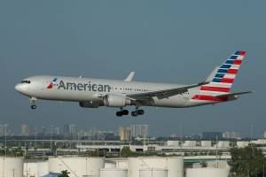 American Airlines reducirá Montevideo-Miami de 7 a 5 vuelos semanales