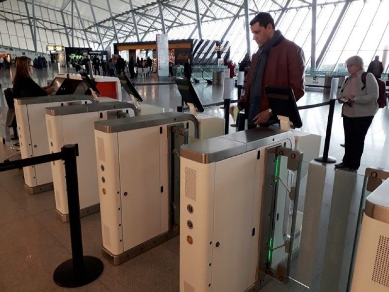 Control automático de documentos en Aeropuerto de Carrasco