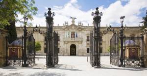 Cinco agencias se reparten los viajes de la Universidad de Sevilla, 8,5 M €