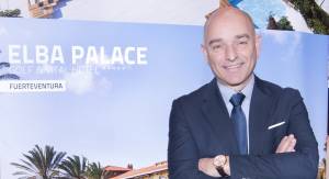 Elba defiende los hoteles en propiedad por su "vínculo especial"