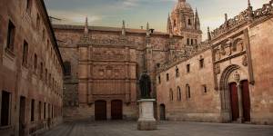 La Universidad de Salamanca saca a concurso sus viajes por 5,2 M €