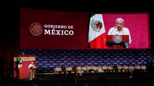 México espera 10% más divisas por turismo en 2019