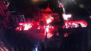 Arde la catedral de Notre-Dame de París