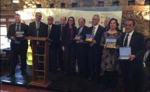 UNAV rinde homenaje a cinco de sus agencias por 40 años de vida asociativa