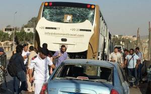 Al menos 17 heridos en un atentado contra un autobús con turistas en Egipto