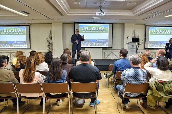 El subsecretario Liberoff en la presentación en Madrid