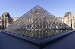 Las protestas por la masificación turística llegan al Museo del Louvre