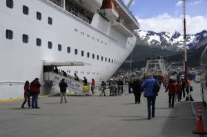 Aerolíneas pondrá asientos exclusivos para cruceristas en Ushuaia