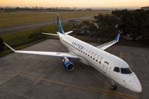 United encarga a Embraer 39 aviones E175 de 70 asientos