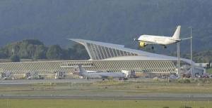 Desconvocan el paro de este lunes en el Aeropuerto de Bilbao