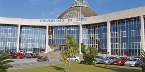 La Universidad de Cádiz busca agencia para sus viajes por 2,1 M €