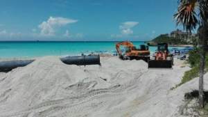 Recuperan playas de Varadero afectadas por crisis climática