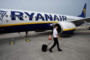 Ryanair anuncia 900 despidos entre pilotos y tripulantes
