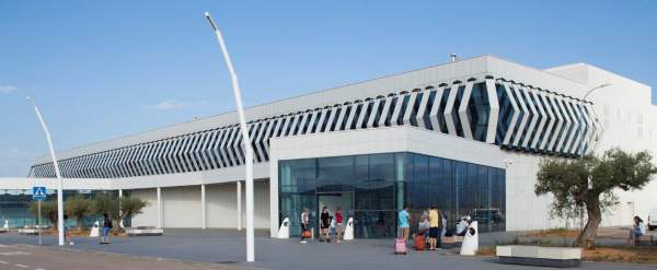 Aeropuerto Castellón refuerza transporte con dos líneas de bus nuevas