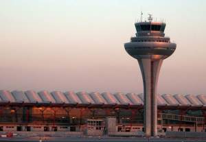 El crecimiento del tráfico aéreo en los aeropuertos españoles se ralentiza
