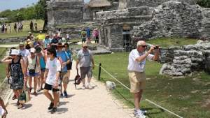 México reporta aumento de dos cifras en gasto turístico