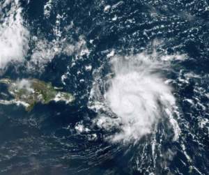 Puerto Rico se salva del huracán Dorian, que enfila hacia la Florida