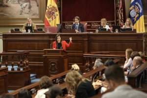 Canarias anuncia un plan de empleo de 2 M € para afectados por Thomas Cook