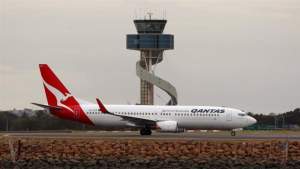 Qantas y Southwest revisan sus B 737 NG tras hallar grietas en un avión