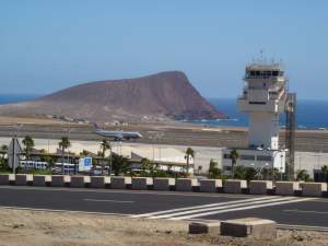 Jet2.com anuncia la apertura de una nueva base en Tenerife Sur