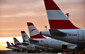 Austrian Airlines cesa todas sus operaciones a partir del miércoles