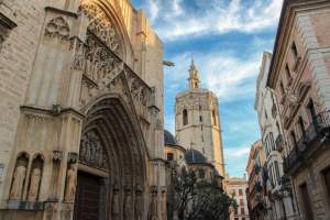 Valencia pone límite a las viviendas turísticas en Ciutat Vella