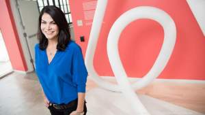 Belinda Johnson deja su cargo como jefa de operaciones de Airbnb