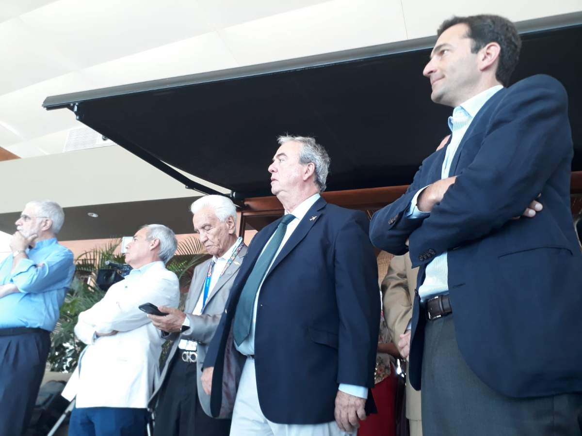 Luis Alberto Heber, designado ministro de Transporte, junto al CEO del Aeropuerto de Carrasco, Diego Arrosa