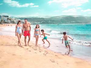 Balance turístico 2019, viajes en familia, el fin del Brexit, Canarias...