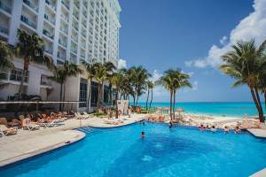RIU compra un terreno a Marriott para su quinto hotel en Cancún