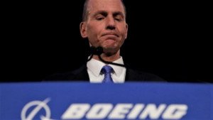 Boeing cesa al CEO Dennis Muilenburg en medio de la crisis por el 737 MAX 