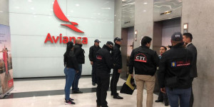 Allanan Avianca en Bogotá por “sobornos” en Latinoamérica
