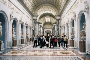 Cierran los Museos Vaticanos, el Coliseo y Pompeya por el coronavirus