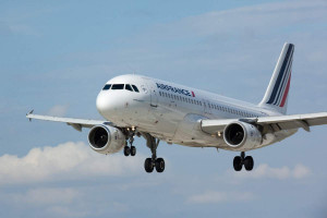 Air France reduce un 25% su programa de vuelos en Europa por el coronavirus