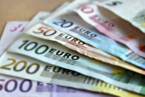 Los ERTE y ayudas a autónomos acumulan un coste de 22.000 M €