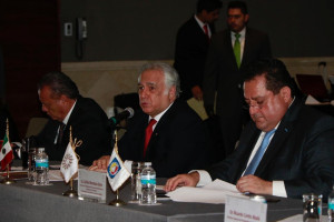 Para el secretario de Turismo de México, “es prioritario salvar al sector”