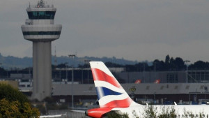 El aeropuerto de Gatwick reducirá sus operaciones a partir del 1 de abril