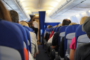 Los pasajeros de avión deberán llevar sus propias mascarillas