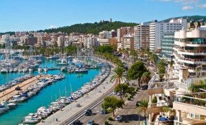 La economía de Baleares consigue reducir su caída en la desescalada