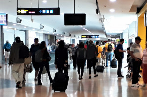 Aeropuertos del mundo perdieron 55,9% de sus pasajeros en marzo