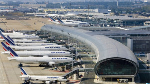 Francia apoya la recuperación de sus aeropuertos con un rescate de 300 M €