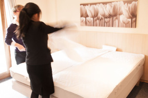 La carga laboral de las camareras de pisos aumenta un 20% por la COVID