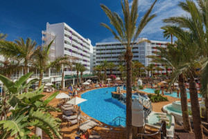 Lopesan cierra cuatro hoteles en Canarias por la caída en las reservas   