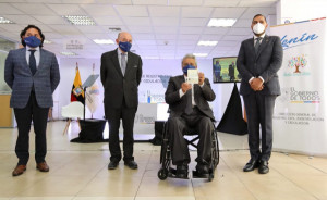 Ecuador se pasa al pasaporte biométrico