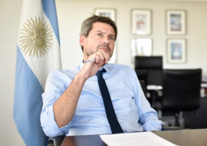 Argentina crea un Consejo Interministerial para su reapertura